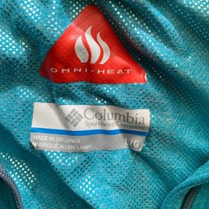 Columbia long sleeve no holes or stains, super comfy just don’t wear it!